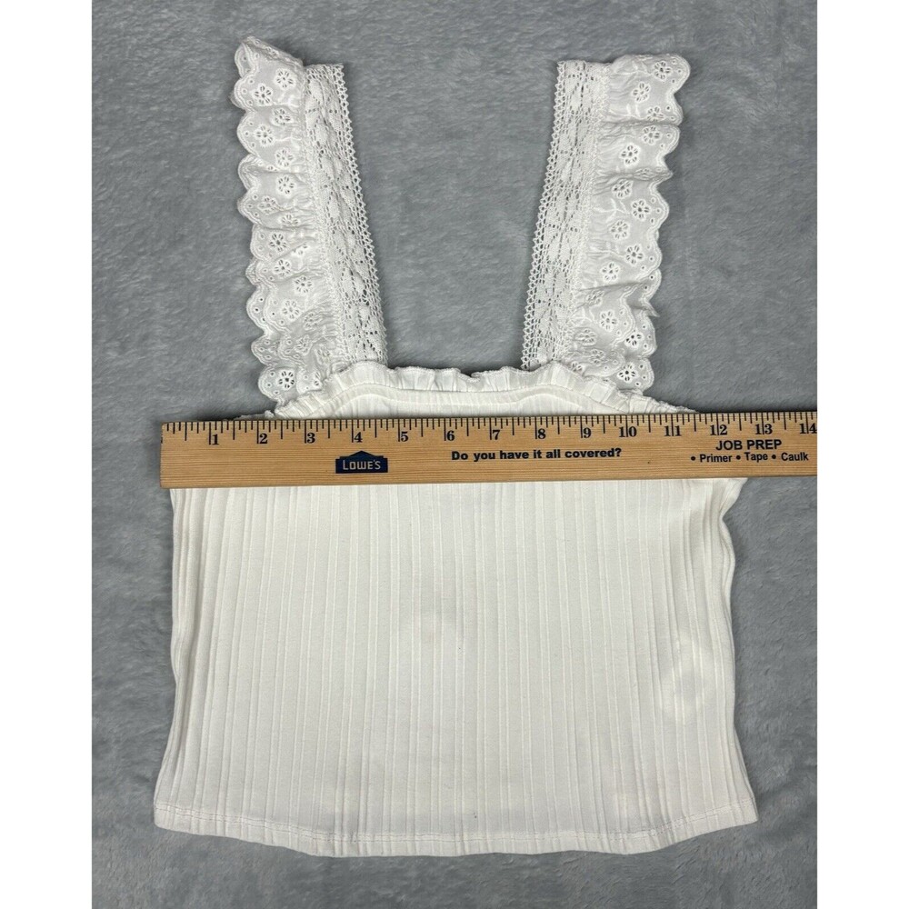 Coco + Jaimeson Size Medium Ruffle Eyelet Strap Rib Knit Top In Ivory - Picture 4 of 9